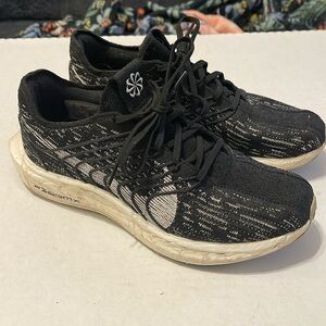 Women’s Nike zoomx